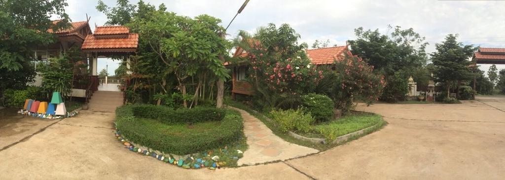 Plaifah Resort Ubon Song Khon Exterior foto