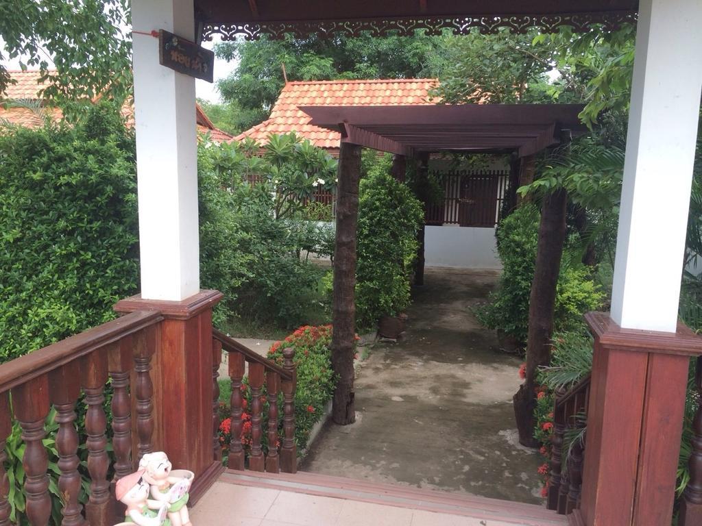 Plaifah Resort Ubon Song Khon Exterior foto