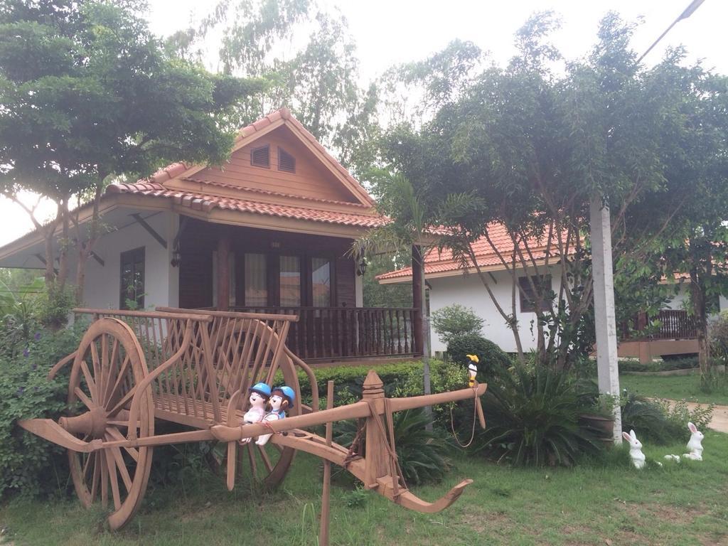 Plaifah Resort Ubon Song Khon Exterior foto