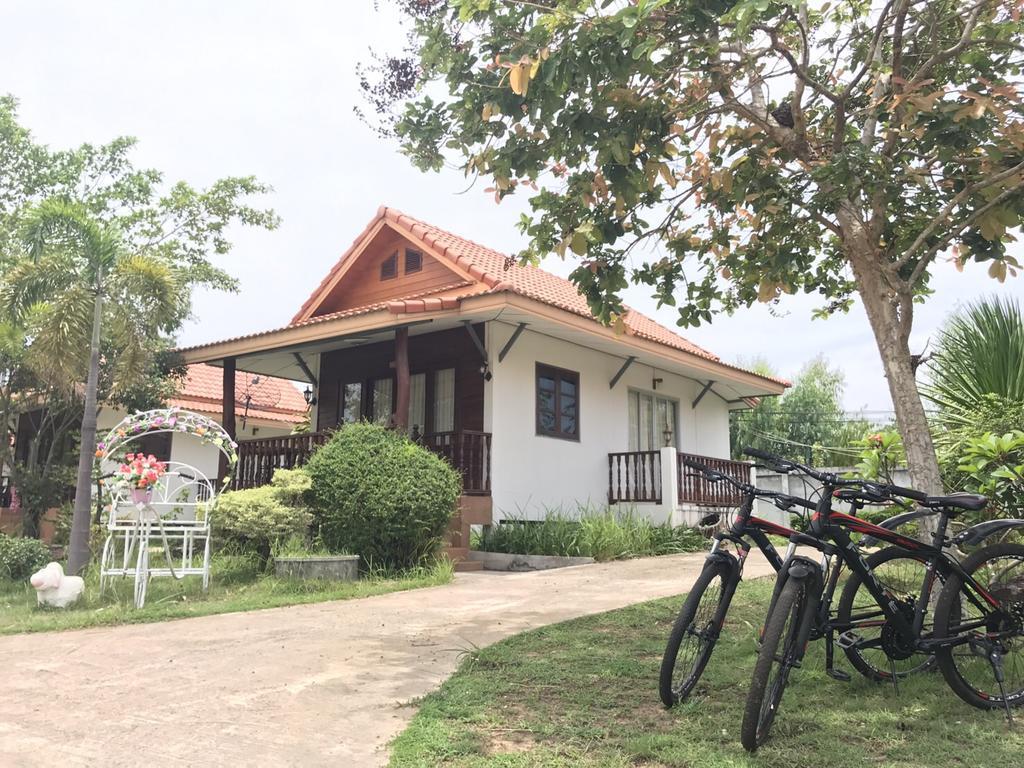 Plaifah Resort Ubon Song Khon Exterior foto